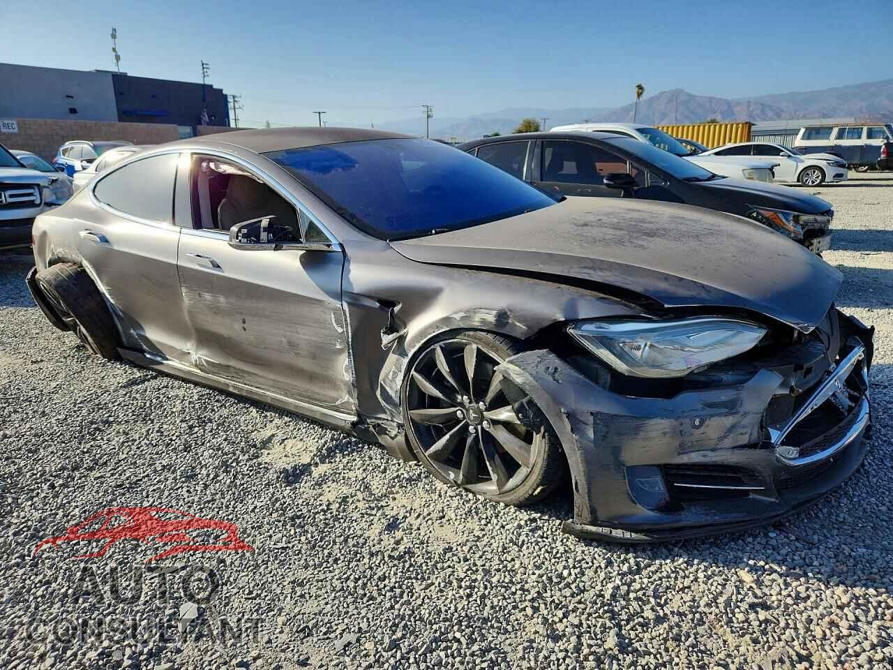 TESLA MODEL S 2014 - 5YJSA1S13EFP41186