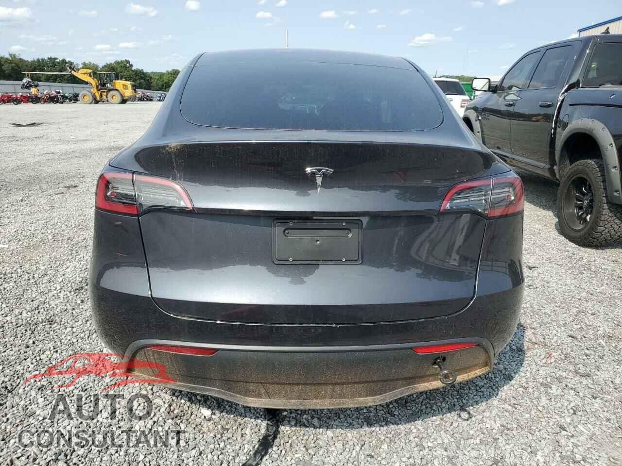 TESLA MODEL Y 2024 - 7SAYGDEDXRF098909