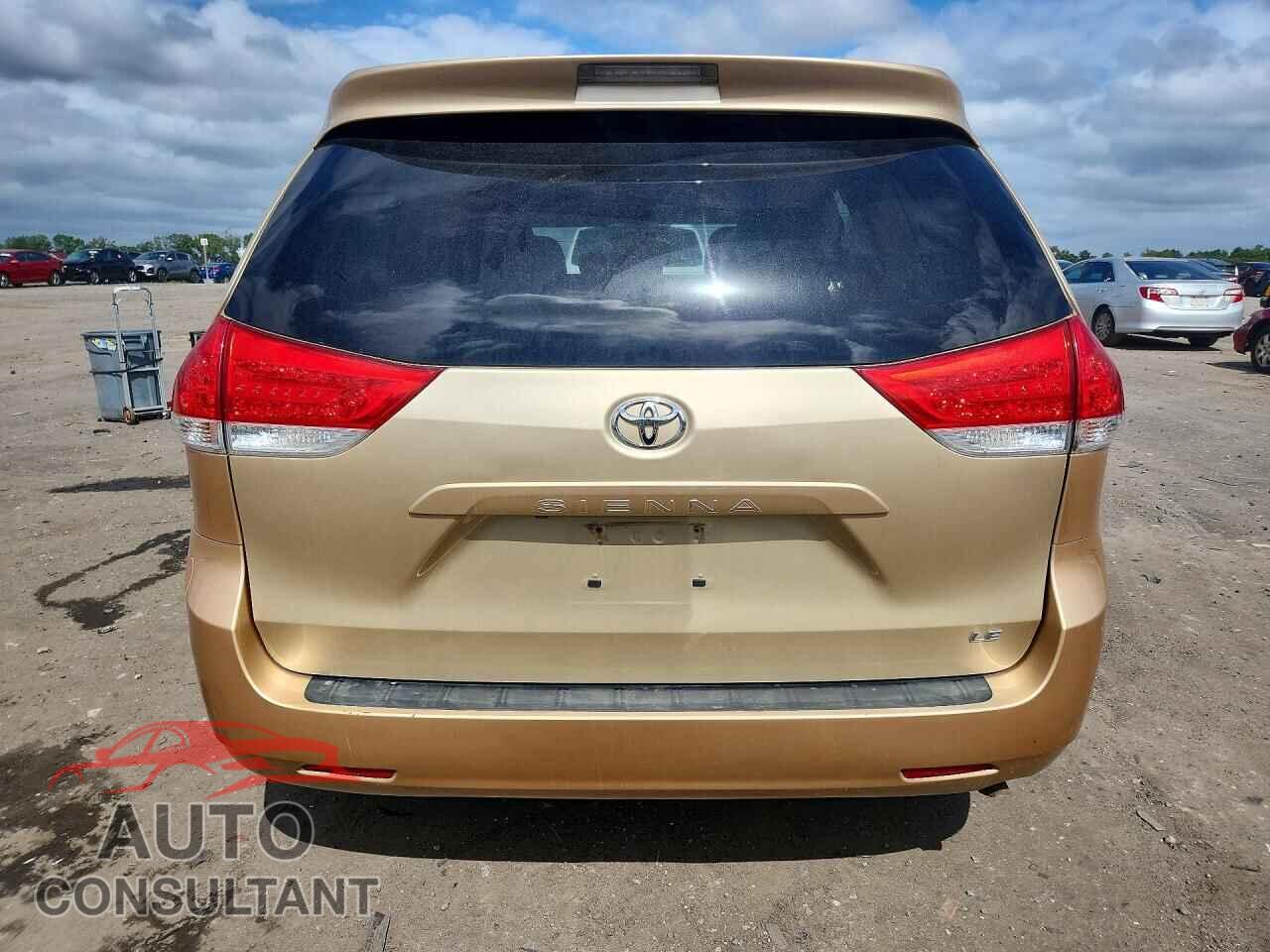TOYOTA SIENNA 2011 - 5TDKK3DC5BS141302