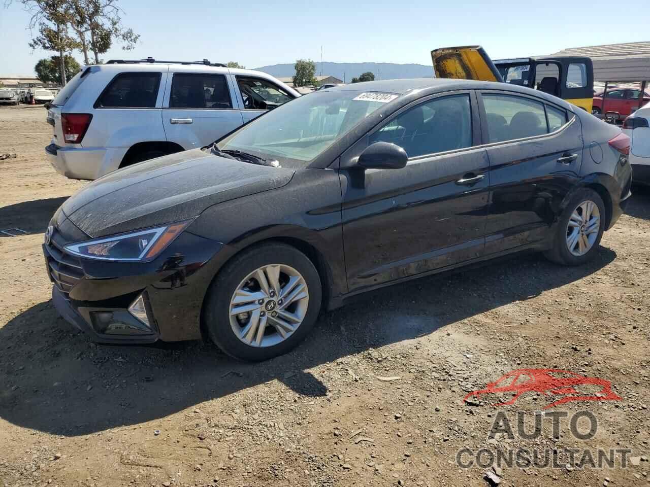 HYUNDAI ELANTRA 2019 - KMHD84LF8KU772156