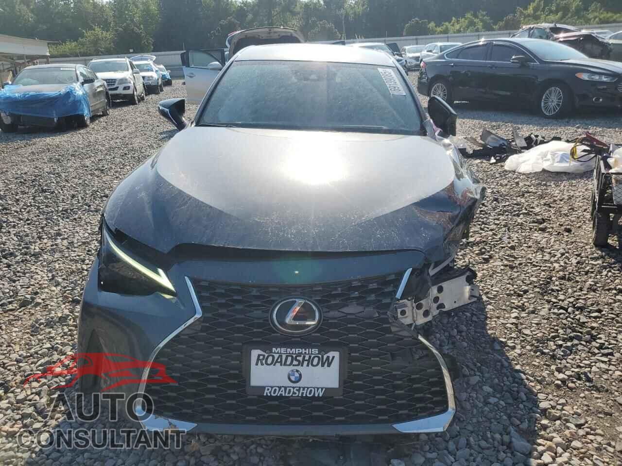 LEXUS IS 2021 - JTHAA1D2XM5111973