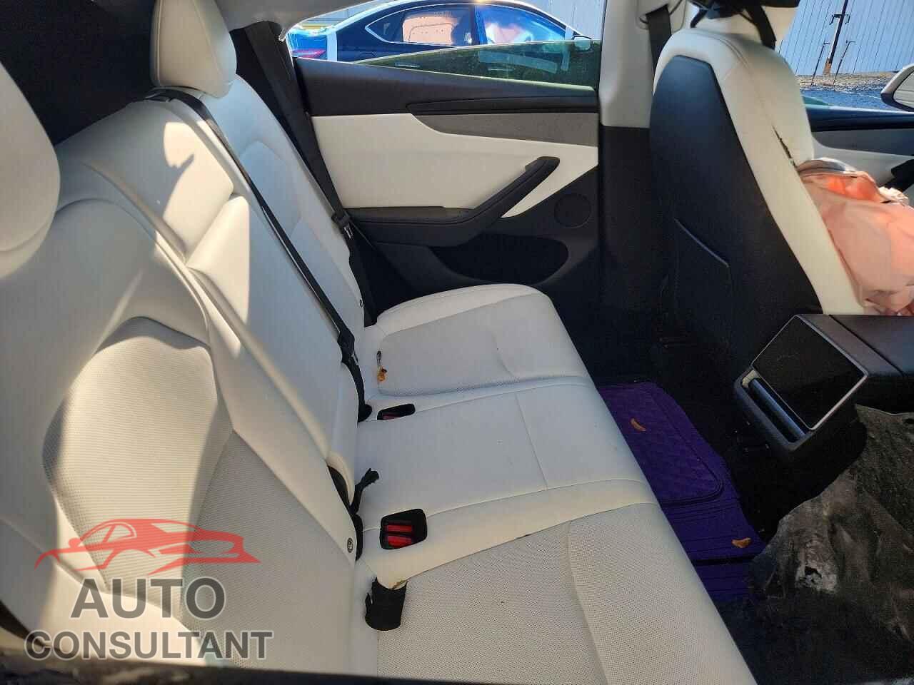 TESLA MODEL Y 2026 - 7SAYGDEE9TA432747