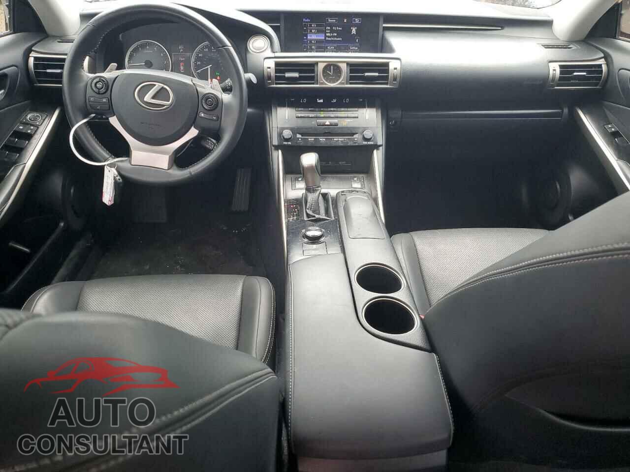LEXUS IS 2014 - JTHBE1D24E5013824