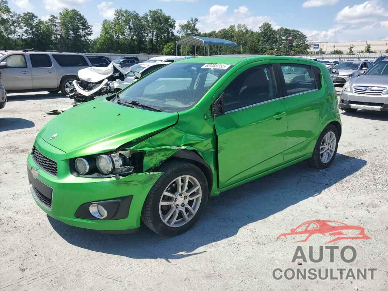 CHEVROLET SONIC 2015 - 1G1JC6SBXF4157526