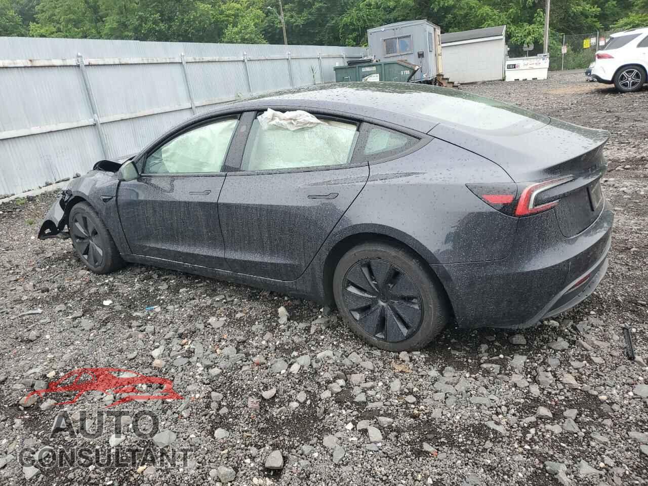 TESLA MODEL 3 2024 - 5YJ3E1EA9RF740036