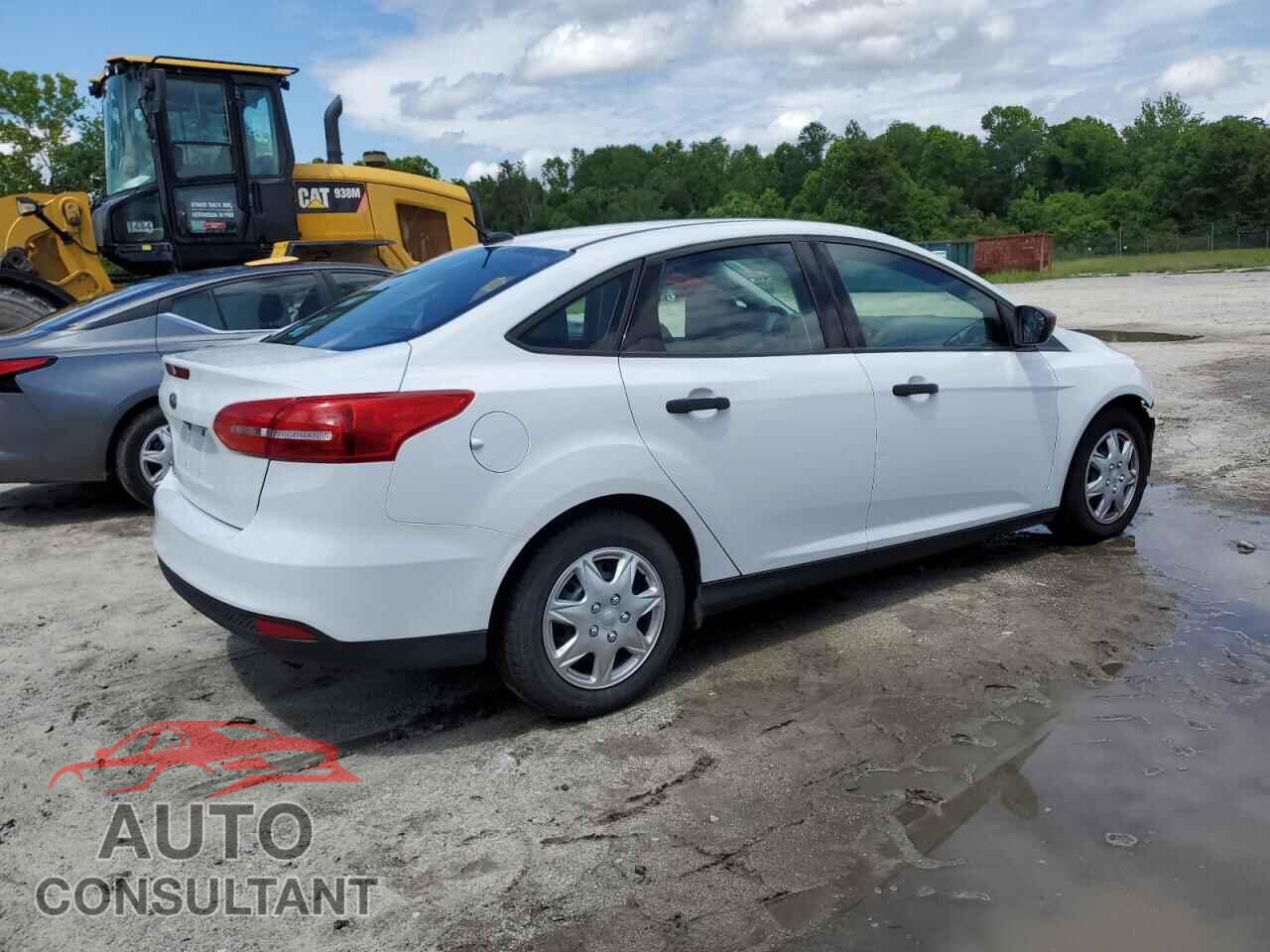 FORD FOCUS 2017 - 1FADP3E29HL234307