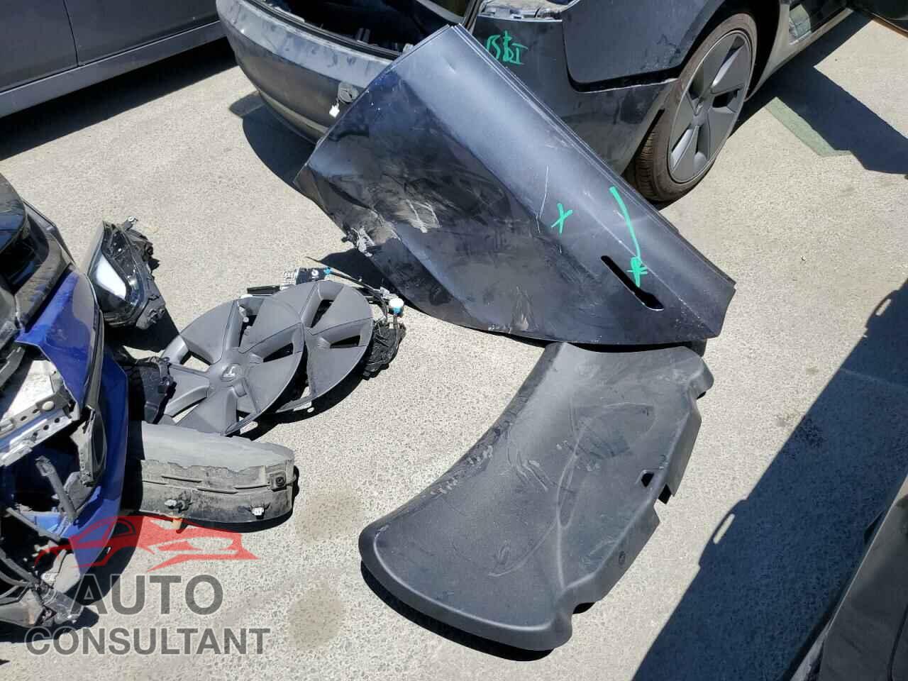 TESLA MODEL 3 2023 - 5YJ3E1EA7PF684496