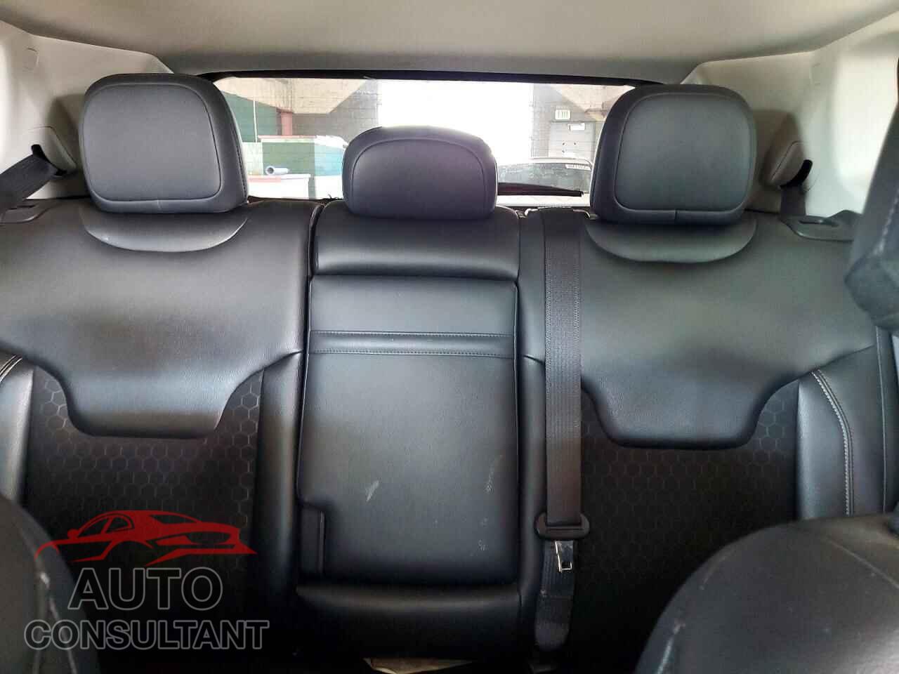 JEEP COMPASS 2018 - 3C4NJDBB3JT142338