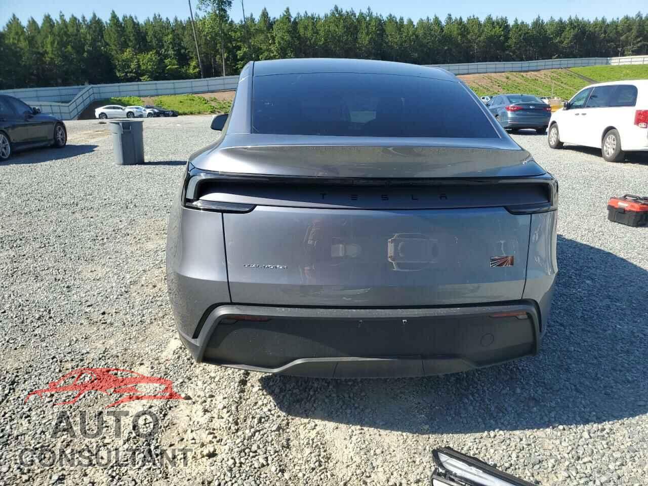 TESLA MODEL Y 2026 - 7SAYGDEE4TA382789