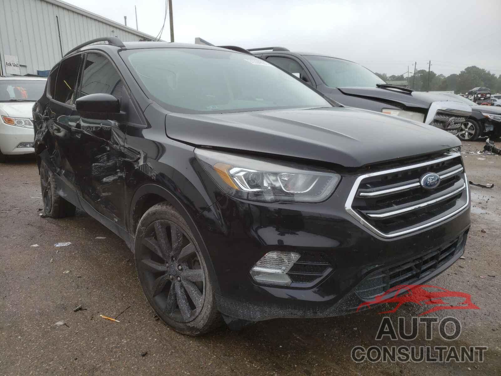 FORD ESCAPE 2017 - 1FMCU0GD8HUC30928