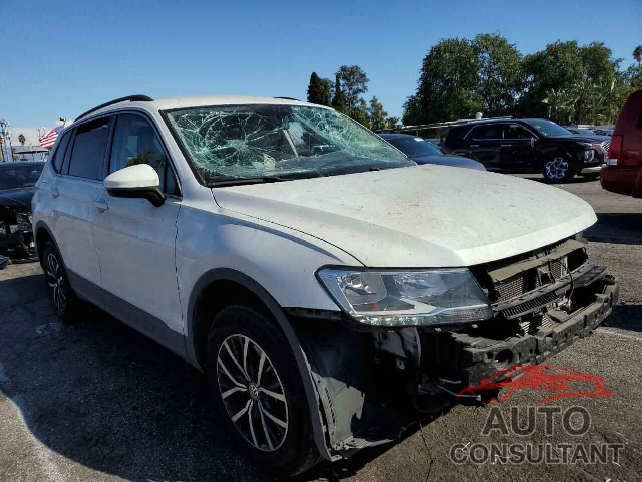 VOLKSWAGEN TIGUAN 2019 - 3VV3B7AX8KM142223