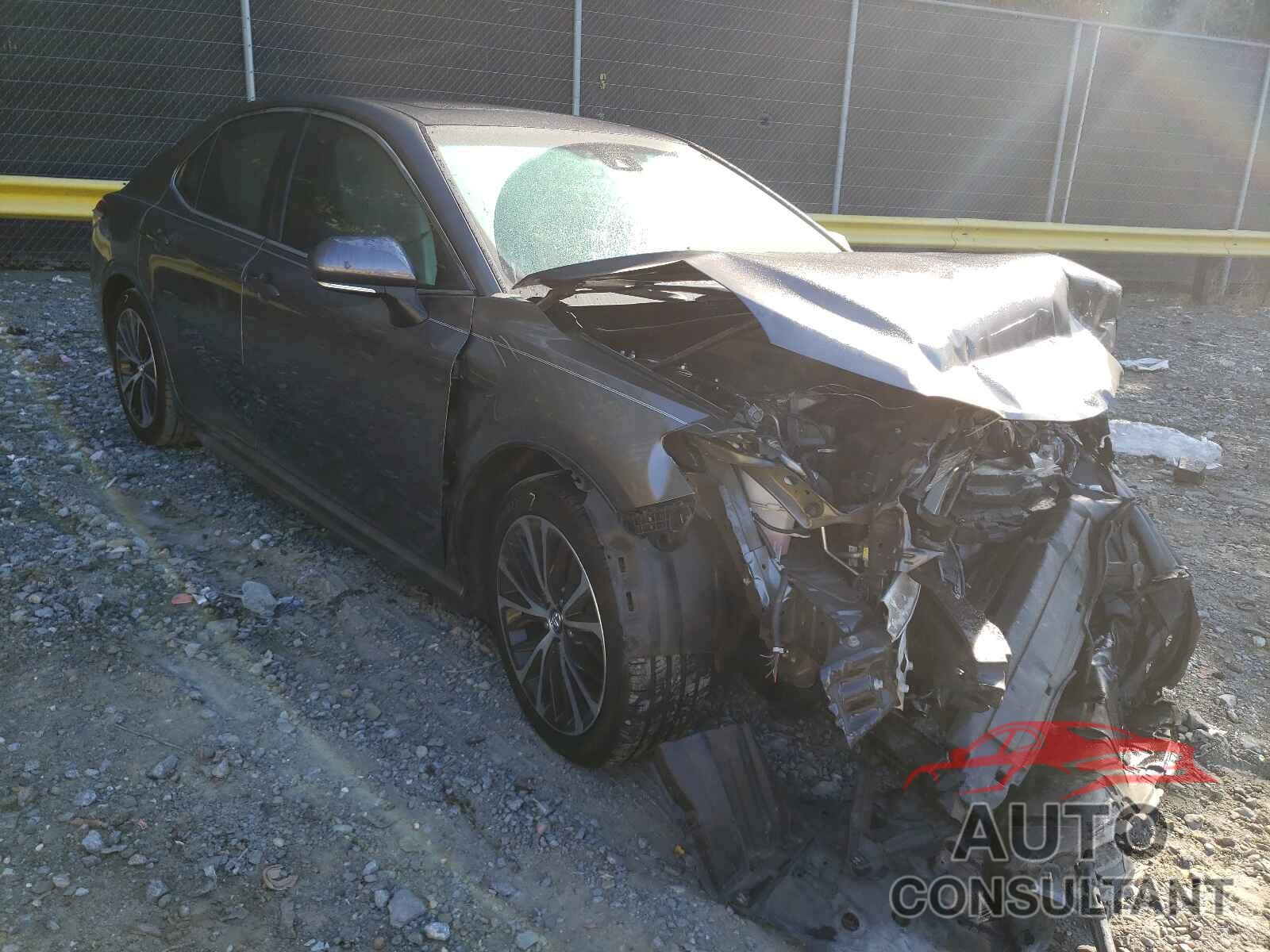 TOYOTA CAMRY 2018 - 4T1B11HK5JU104507