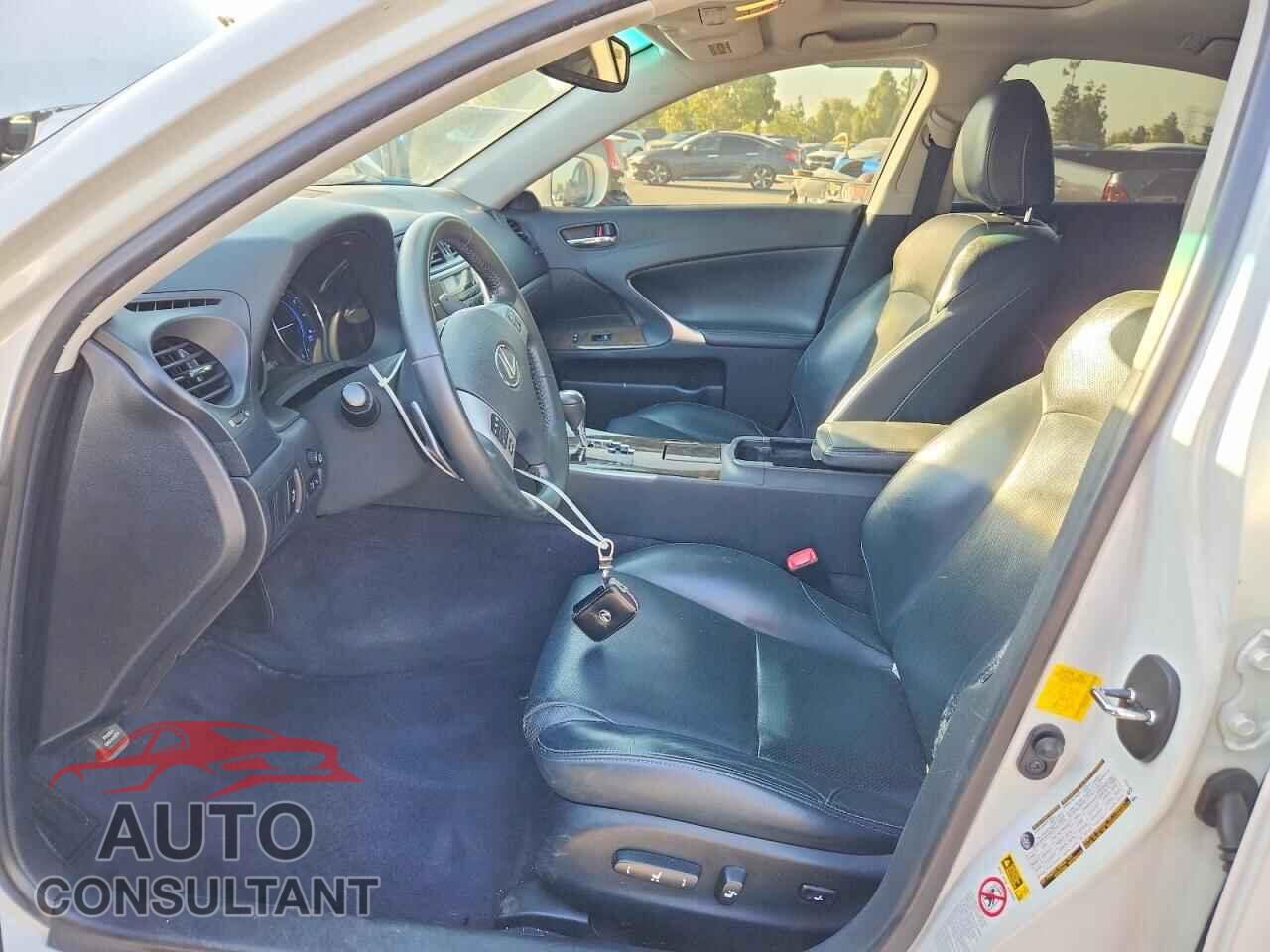 LEXUS IS 2013 - JTHBF5C28D5193183