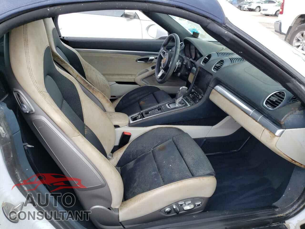 PORSCHE BOXSTER 2017 - WP0CA2A80HS221463