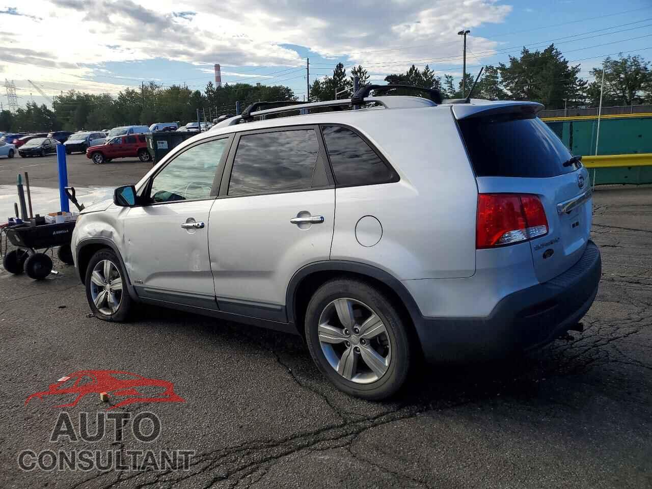 KIA SORENTO 2012 - 5XYKUDA2XCG230146