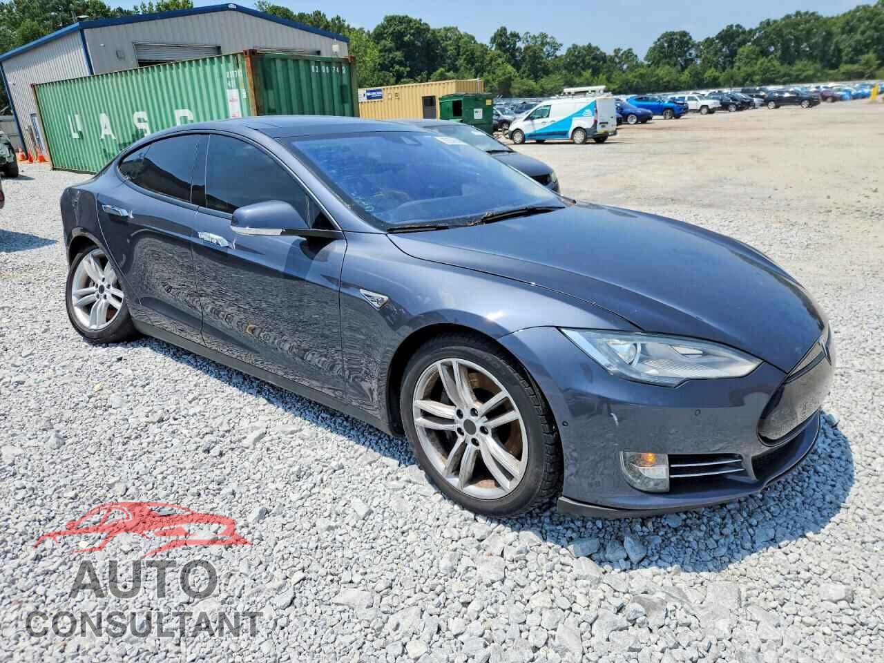 TESLA MODEL S 2015 - 5YJSA1E23FF104837