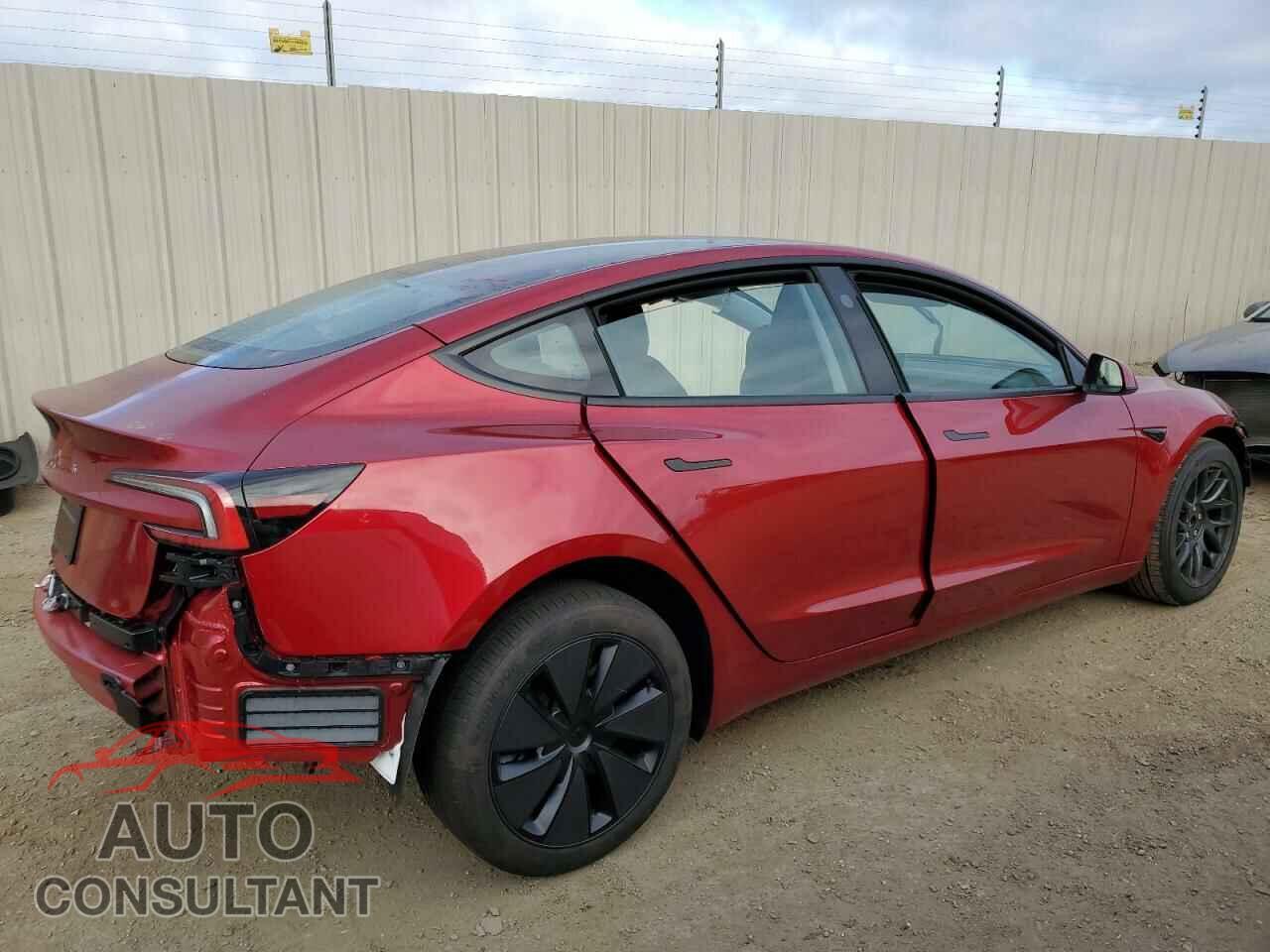 TESLA MODEL 3 2024 - 5YJ3E1EA5RF728109