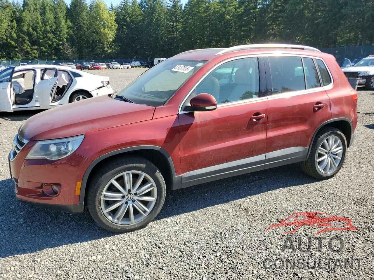VOLKSWAGEN TIGUAN 2011 - WVGBV7AX9BW001397