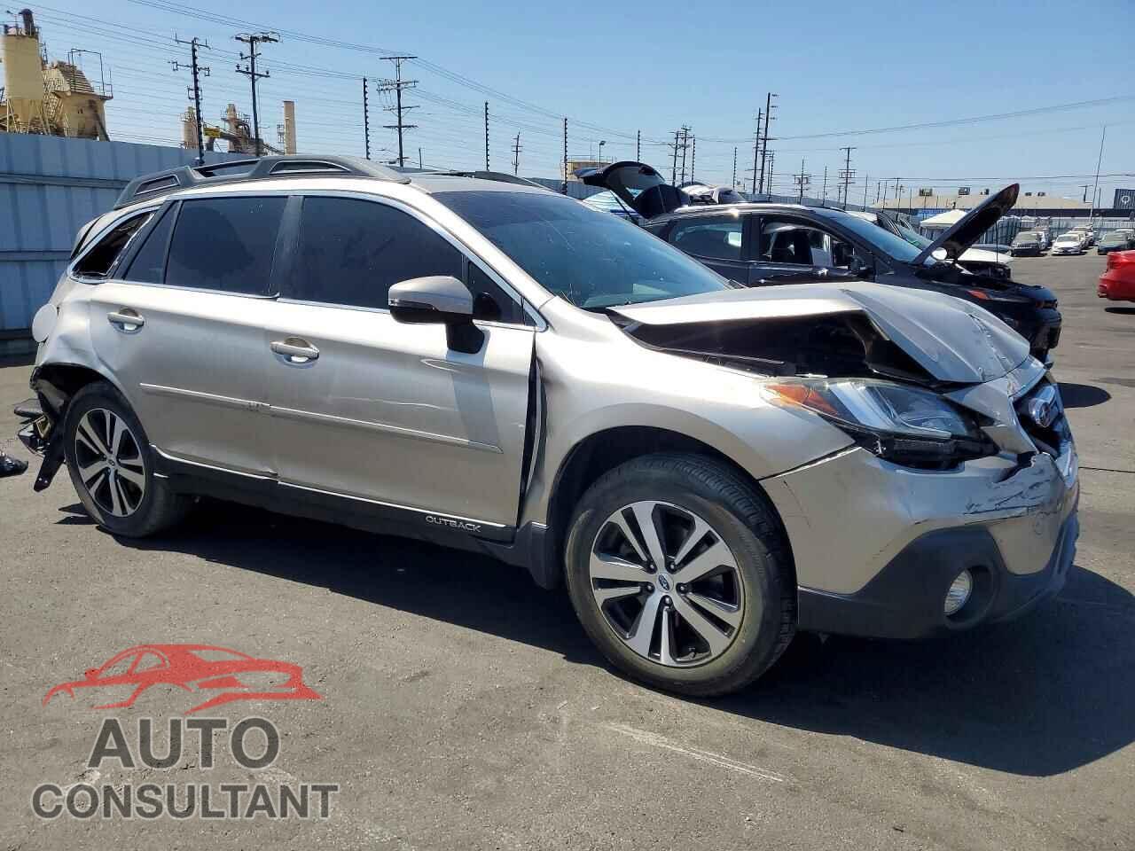 SUBARU OUTBACK 2018 - 4S4BSENC2J3218312