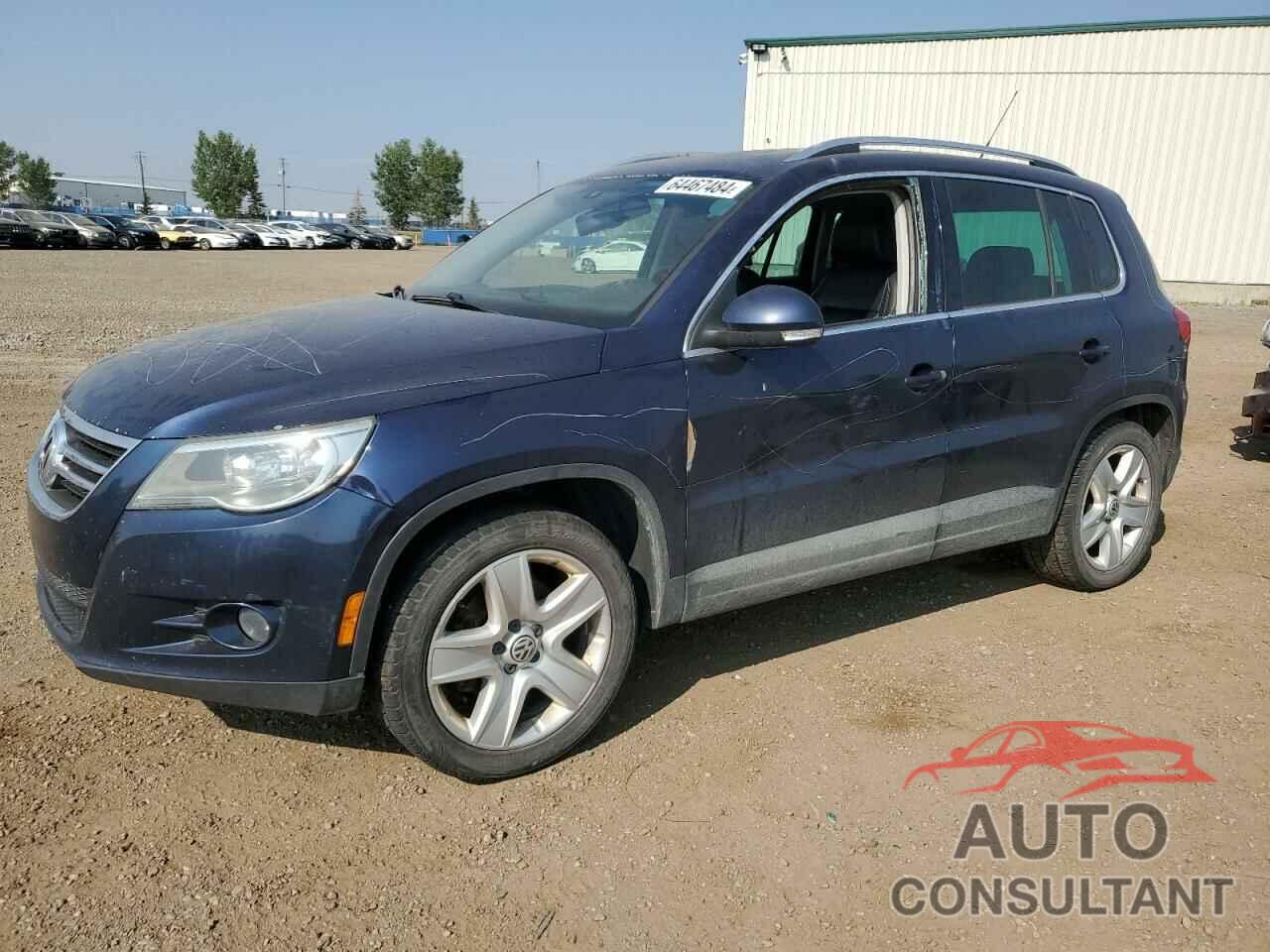 VOLKSWAGEN TIGUAN 2011 - WVGBV7AX1BW504132