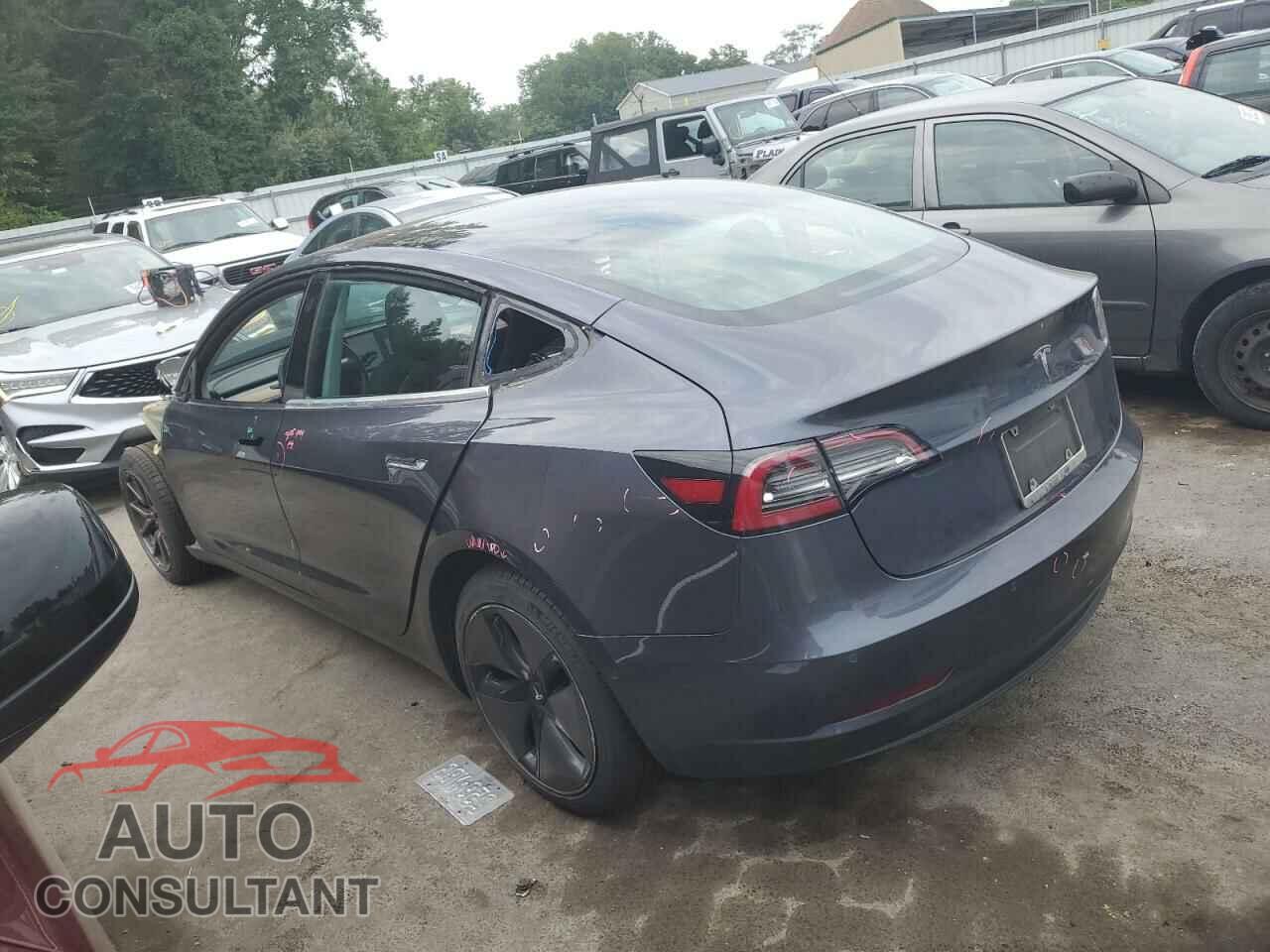 TESLA MODEL 3 2018 - 5YJ3E1EA8JF123764