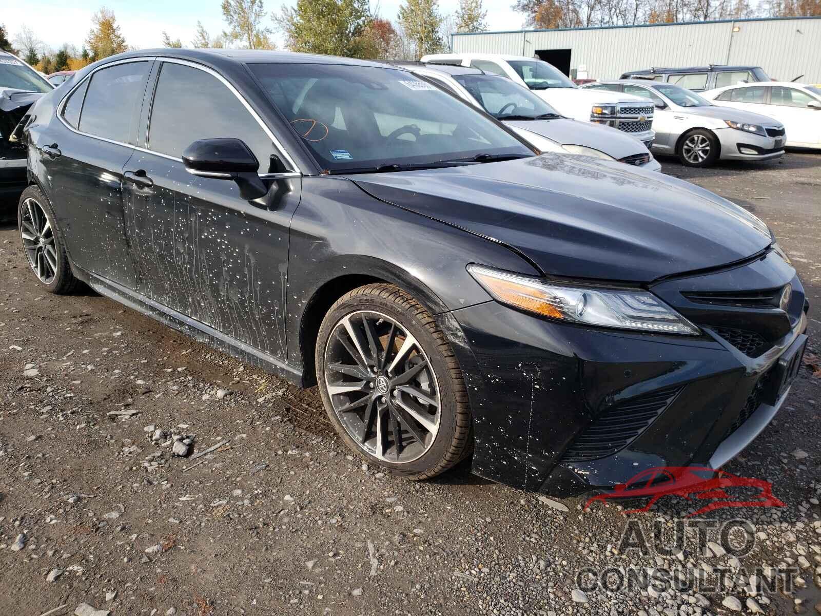 TOYOTA CAMRY 2018 - 4T1B61HK3JU048181