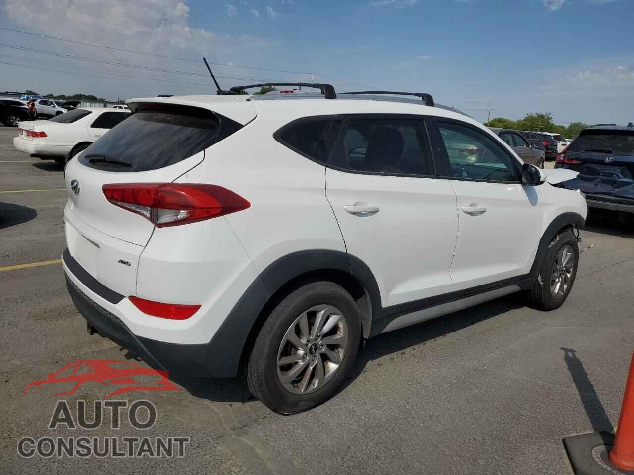 HYUNDAI TUCSON 2017 - KM8J3CA48HU460733