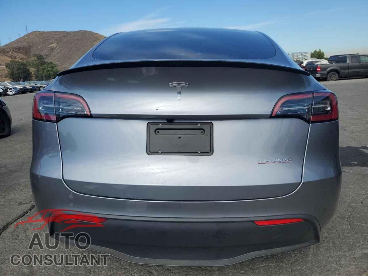 TESLA MODEL Y 2024 - 7SAYGDEF1RA312703