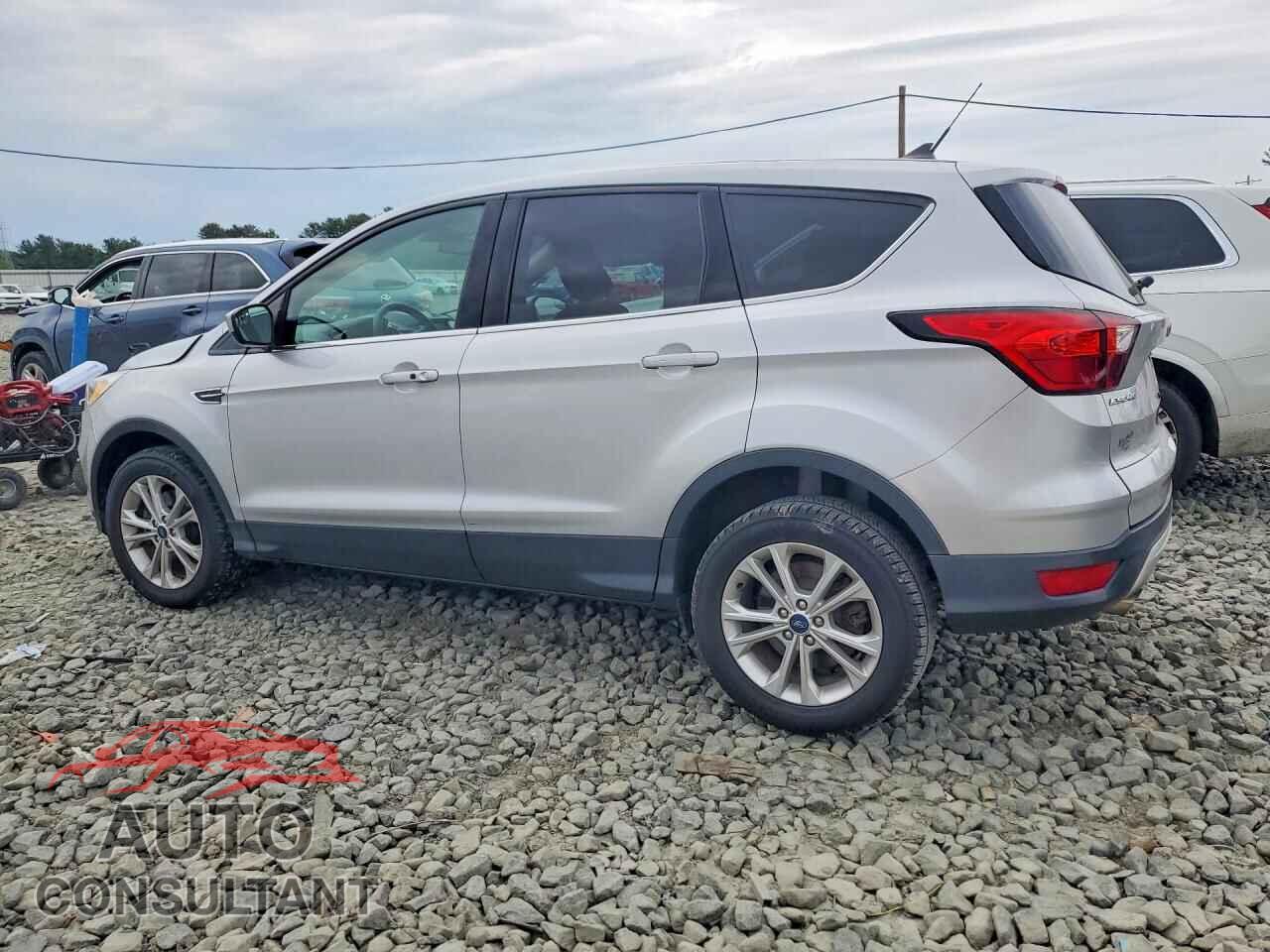 FORD ESCAPE 2019 - 1FMCU9GD8KUC19021