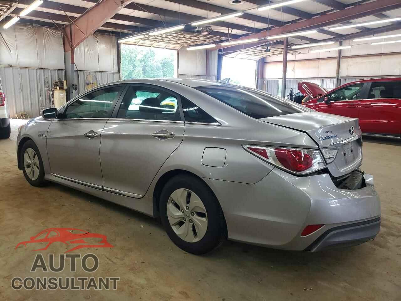 HYUNDAI SONATA 2013 - KMHEC4A44DA088679