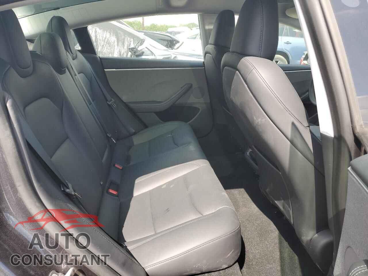 TESLA MODEL 3 2024 - 5YJ3E1EA6RF862403