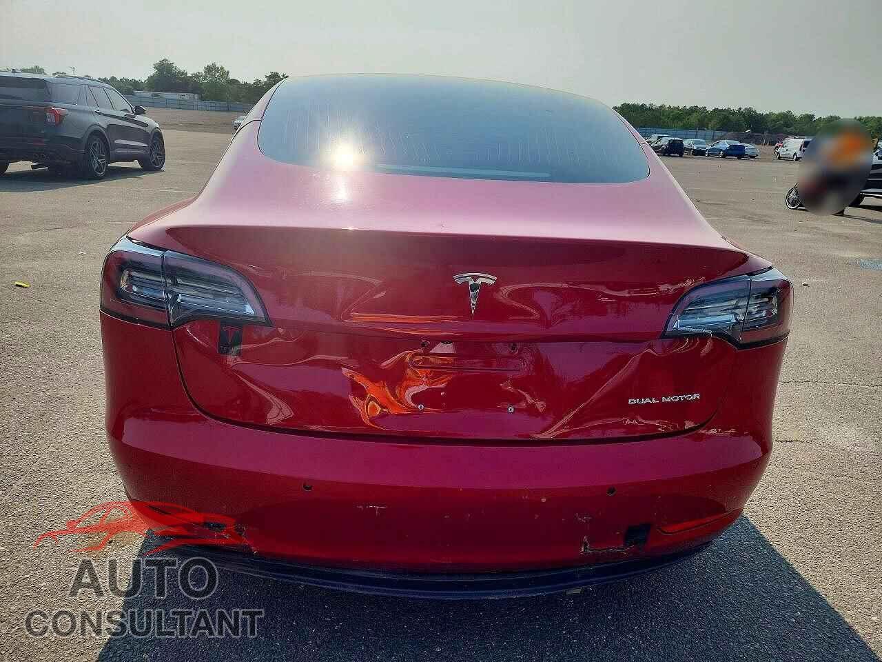 TESLA MODEL 3 2018 - 5YJ3E1EB2JF147552