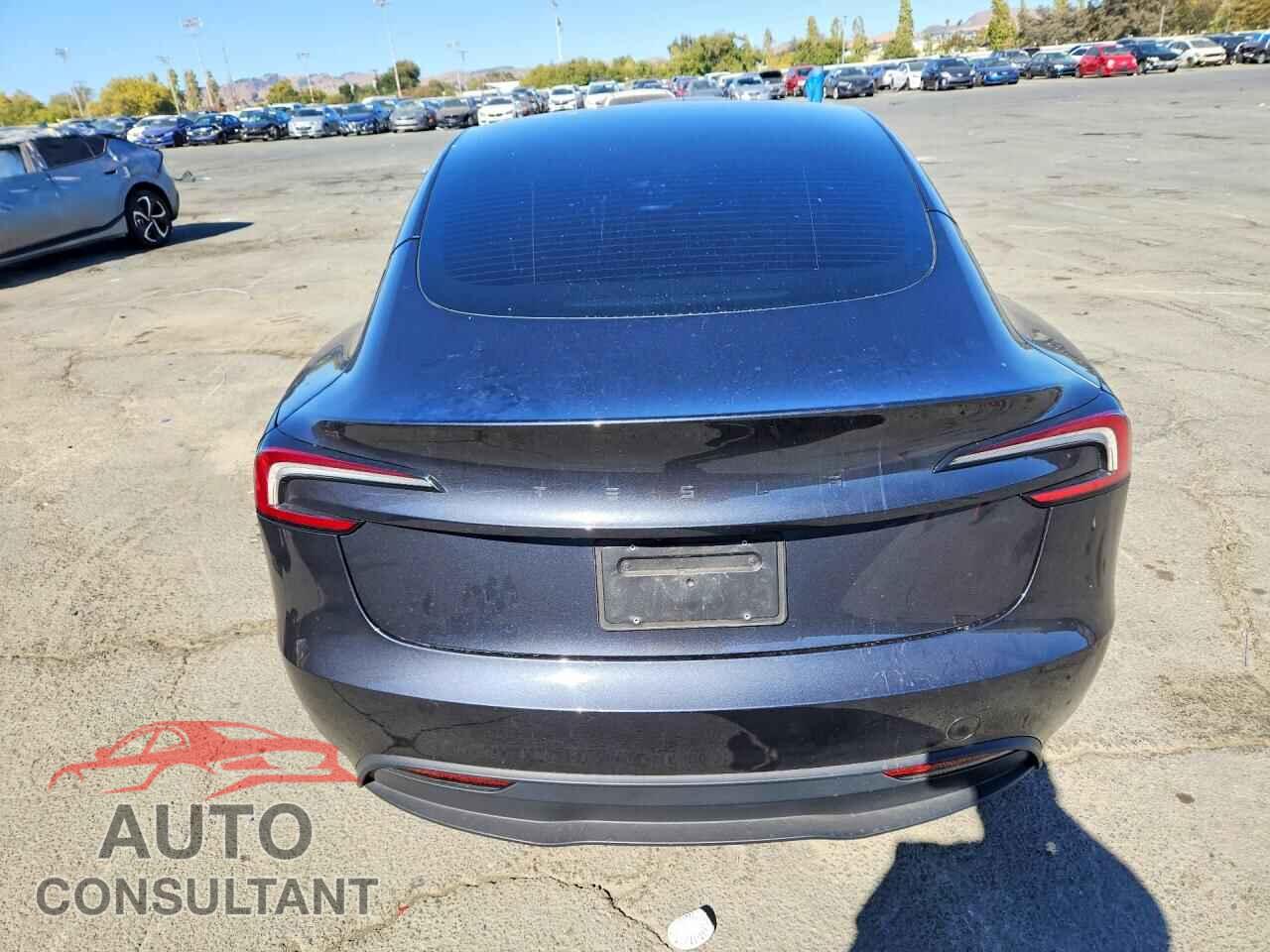 TESLA MODEL 3 2026 - 5YJ3E1EA7TF122561