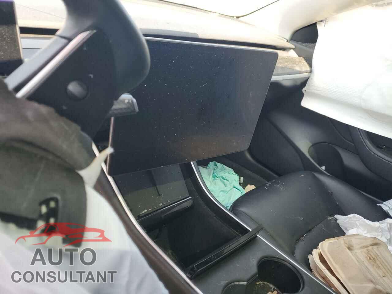 TESLA MODEL 3 2020 - 5YJ3E1EAXLF705190