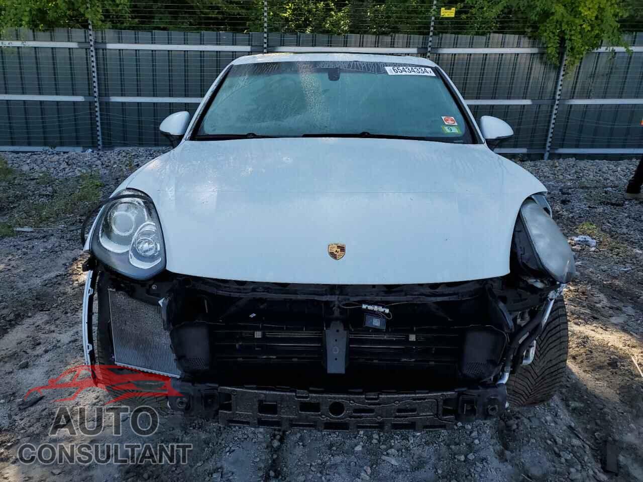 PORSCHE CAYENNE 2017 - WP1AE2A23HLA68769