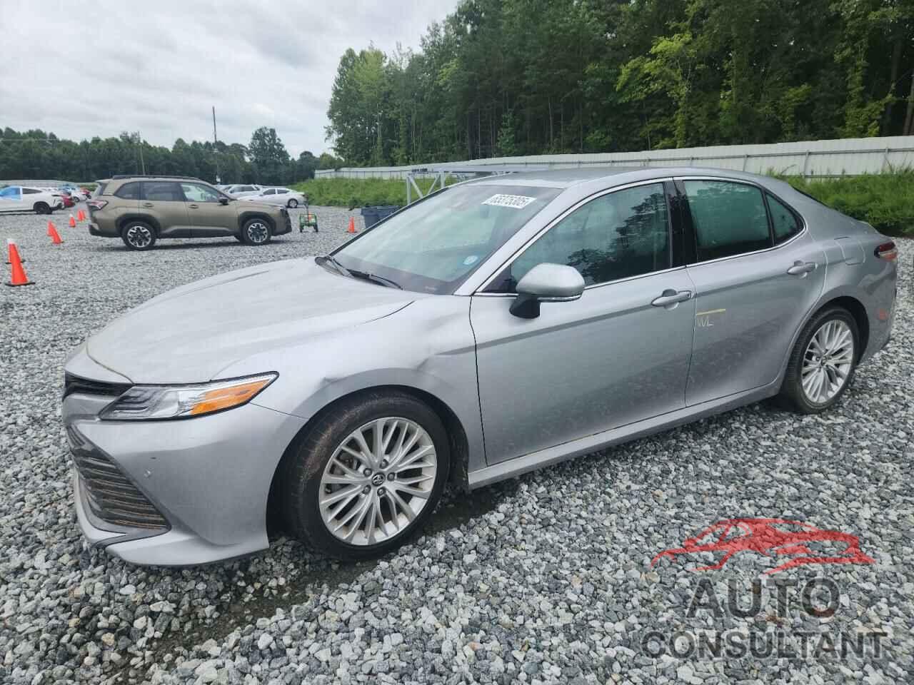 TOYOTA CAMRY 2018 - 4T1B11HKXJU110397