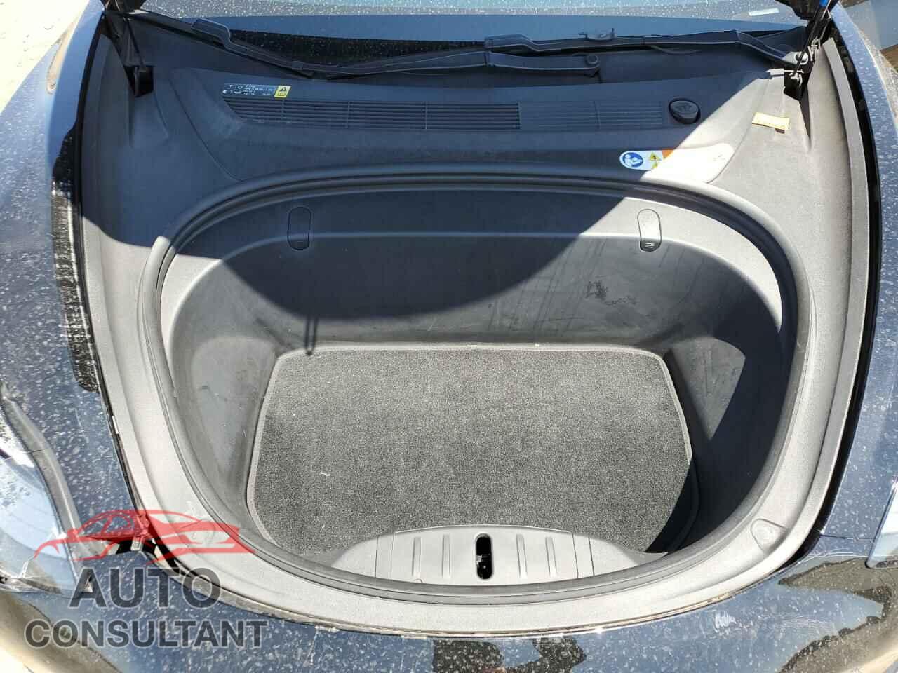 TESLA MODEL 3 2018 - 5YJ3E1EA9JF012561