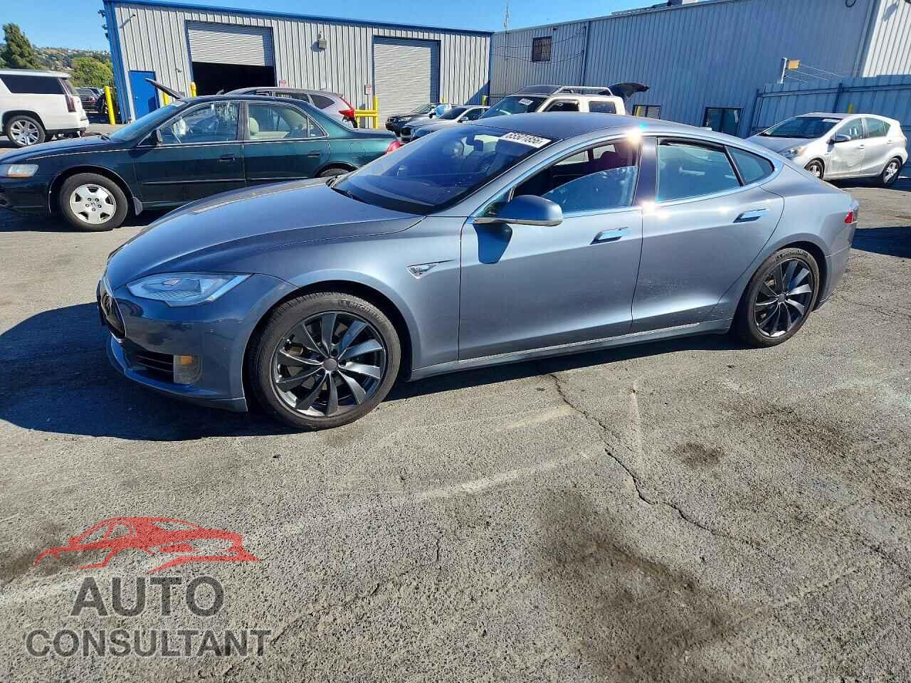 TESLA MODEL S 2013 - 5YJSA1CN4DFP05930