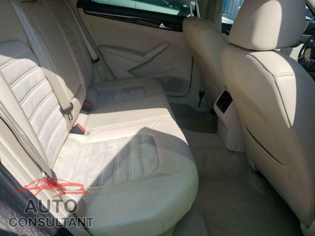 VOLKSWAGEN PASSAT 2013 - 1VWCN7A37DC019078