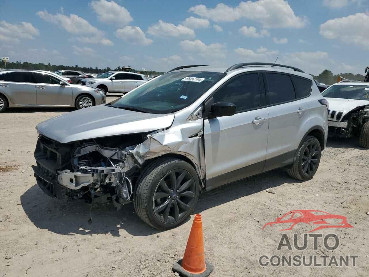 FORD ESCAPE 2018 - 1FMCU0GD8JUC69878