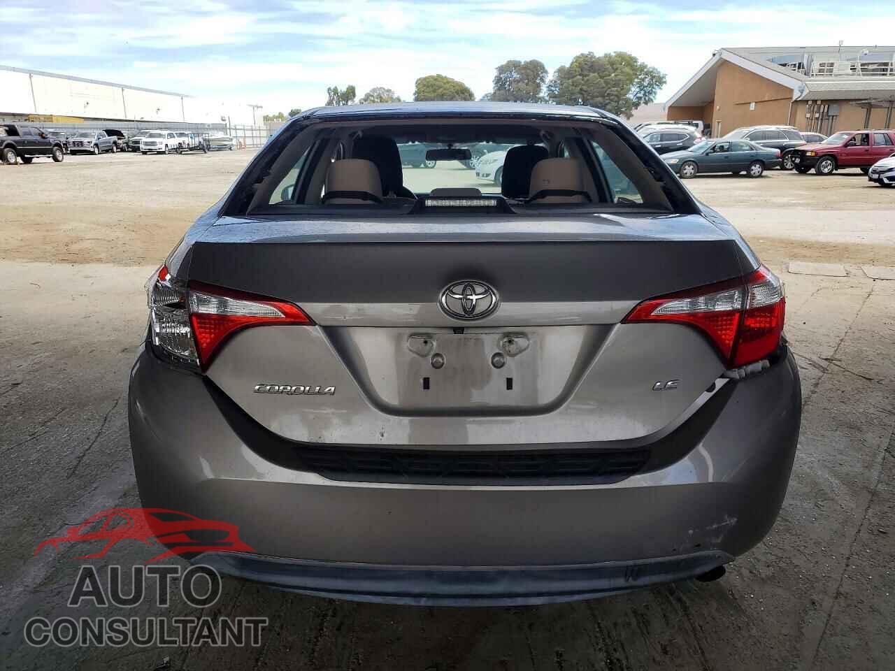 TOYOTA COROLLA 2015 - 5YFBURHE4FP188067