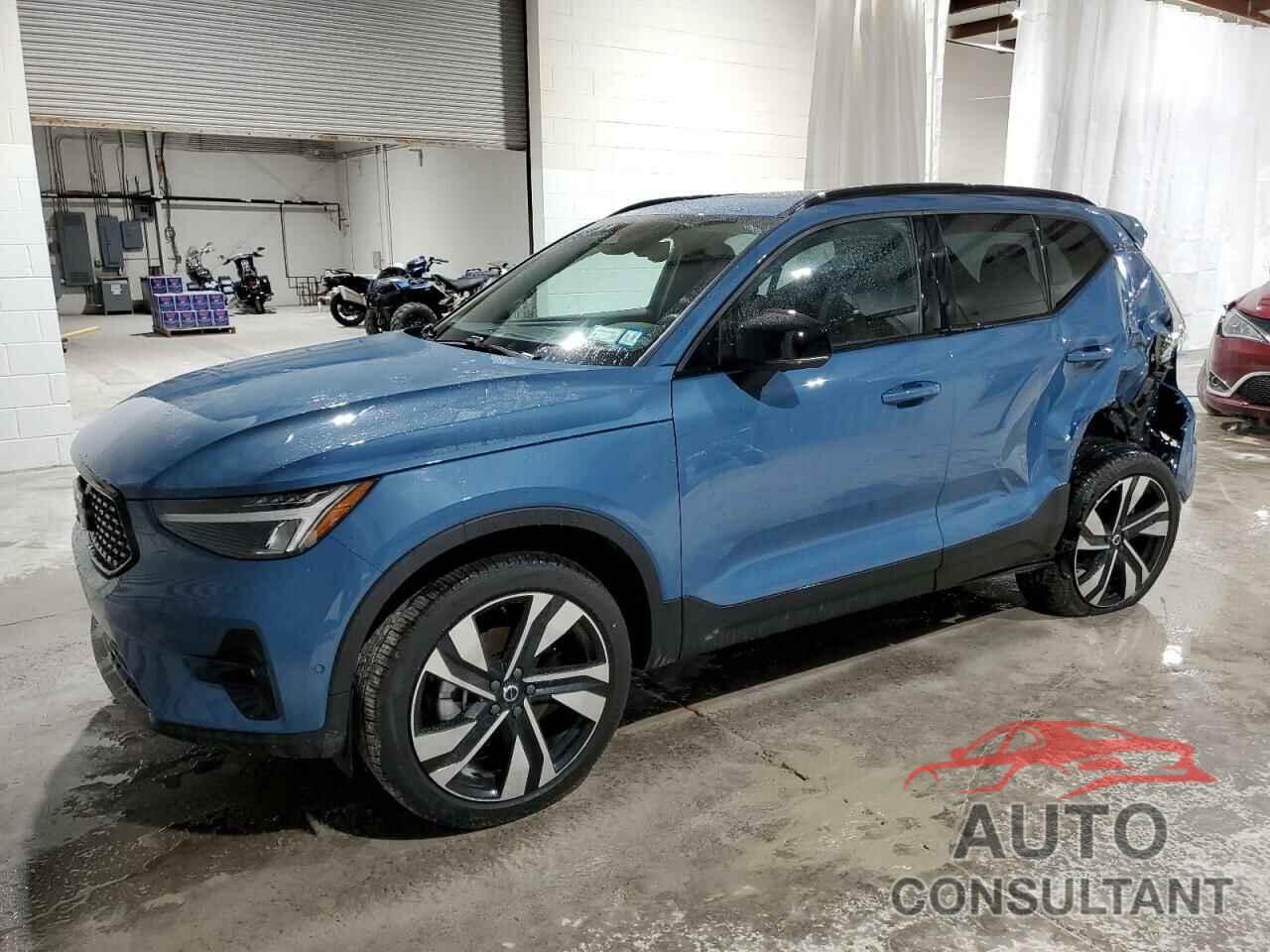 VOLVO XC40 PLUS 2023 - YV4L12UW9P2113039