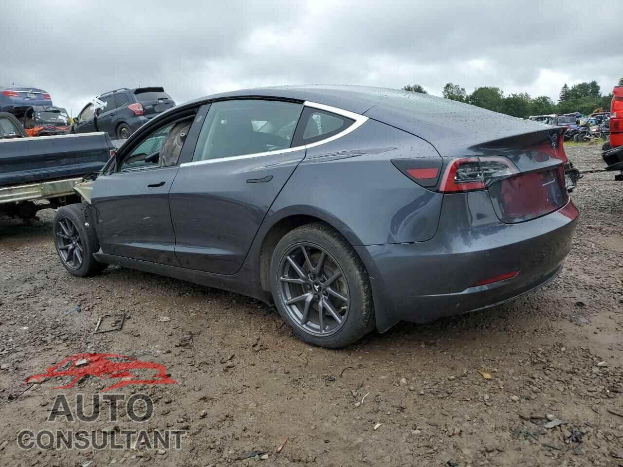 TESLA MODEL 3 2018 - 5YJ3E1EB8JF064076