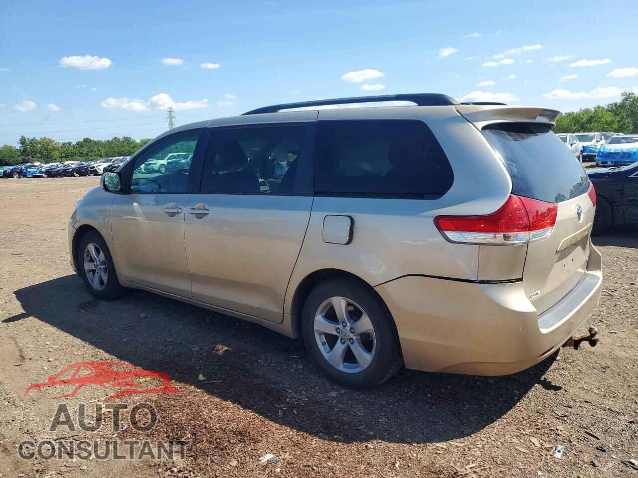 TOYOTA SIENNA 2013 - 5TDKK3DC8DS373265