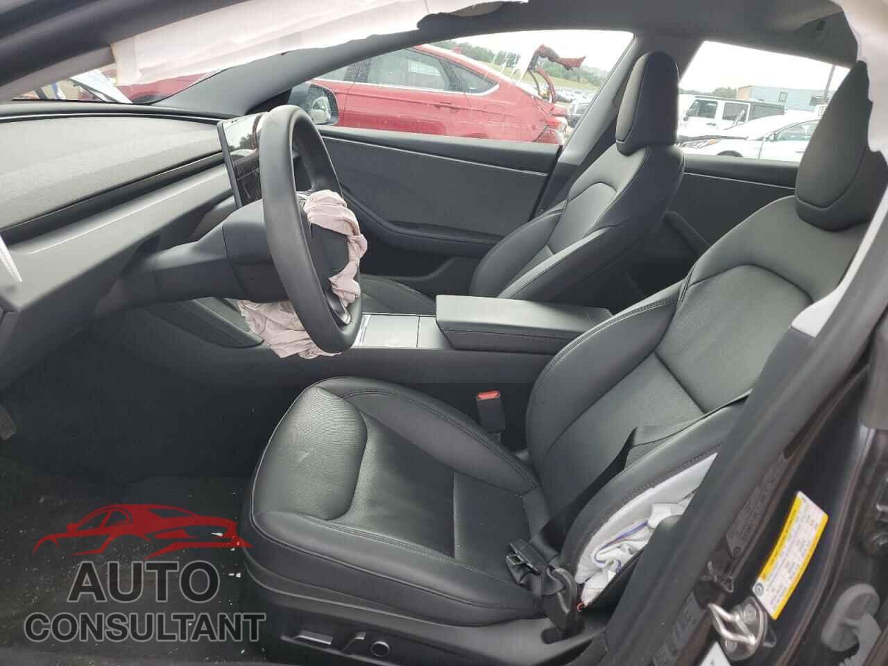 TESLA MODEL 3 2024 - 5YJ3E1EA5RF786964