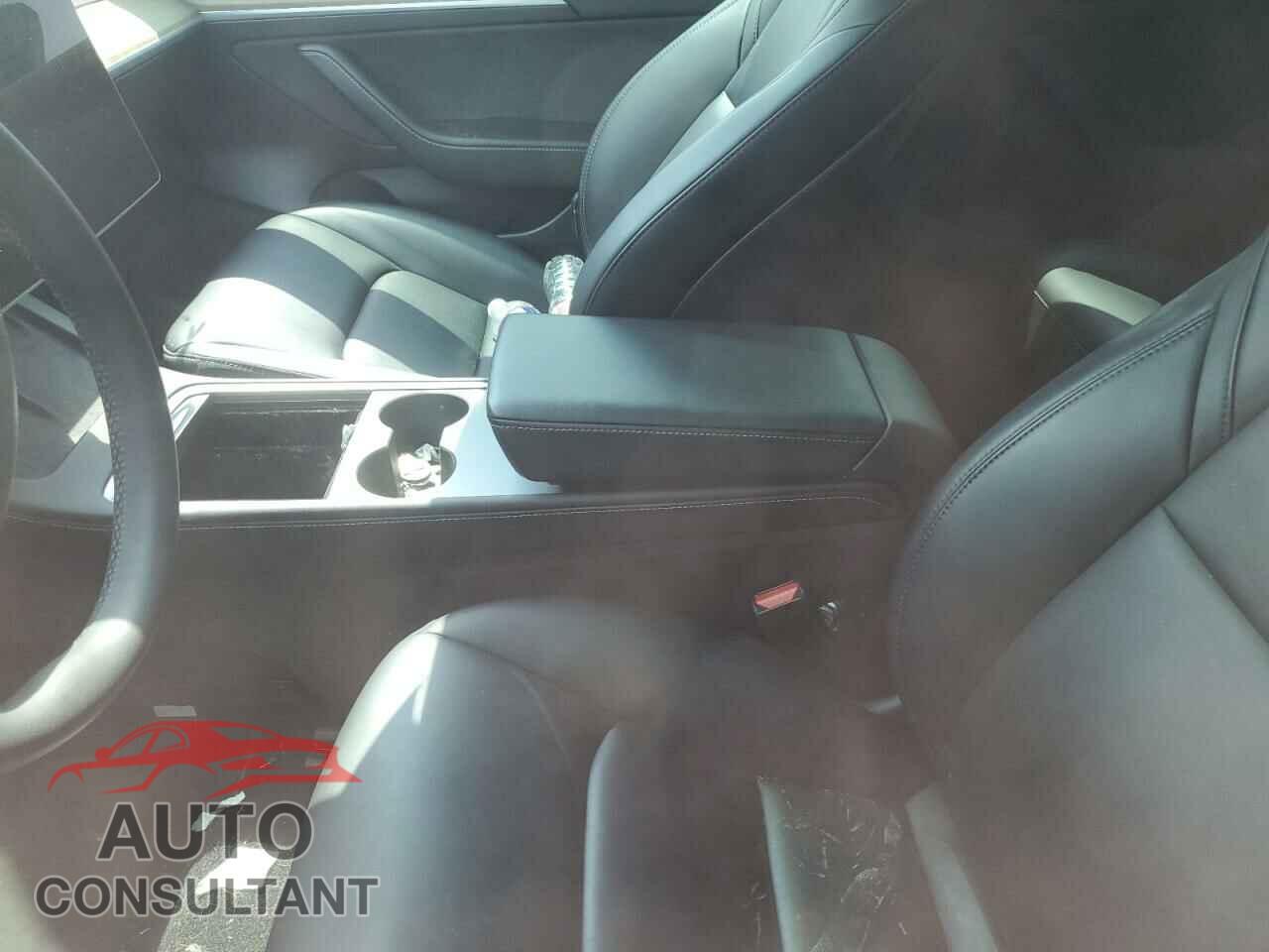 TESLA MODEL 3 2022 - 5YJ3E1EB4NF240062