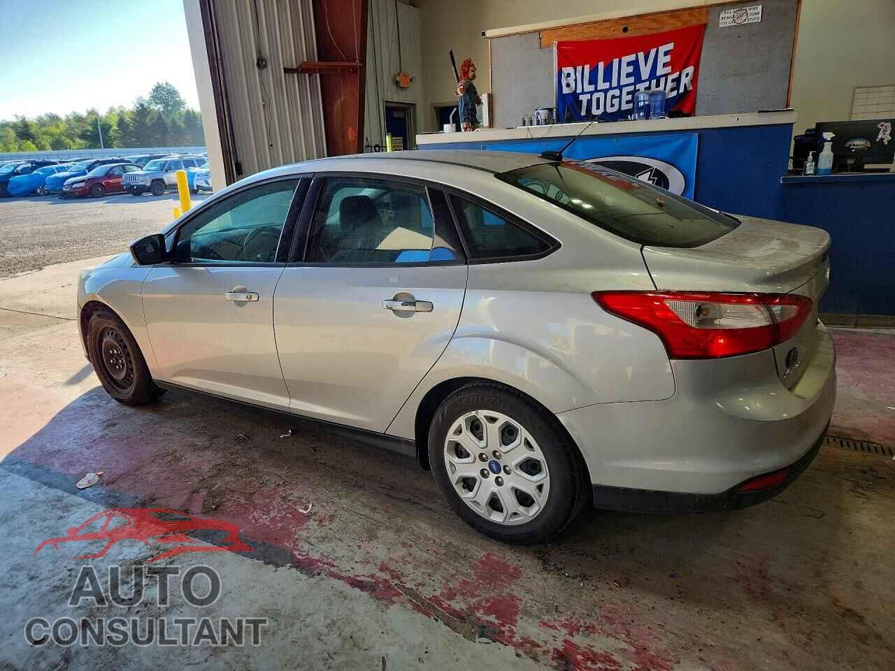 FORD FOCUS 2012 - 1FAHP3F28CL192284