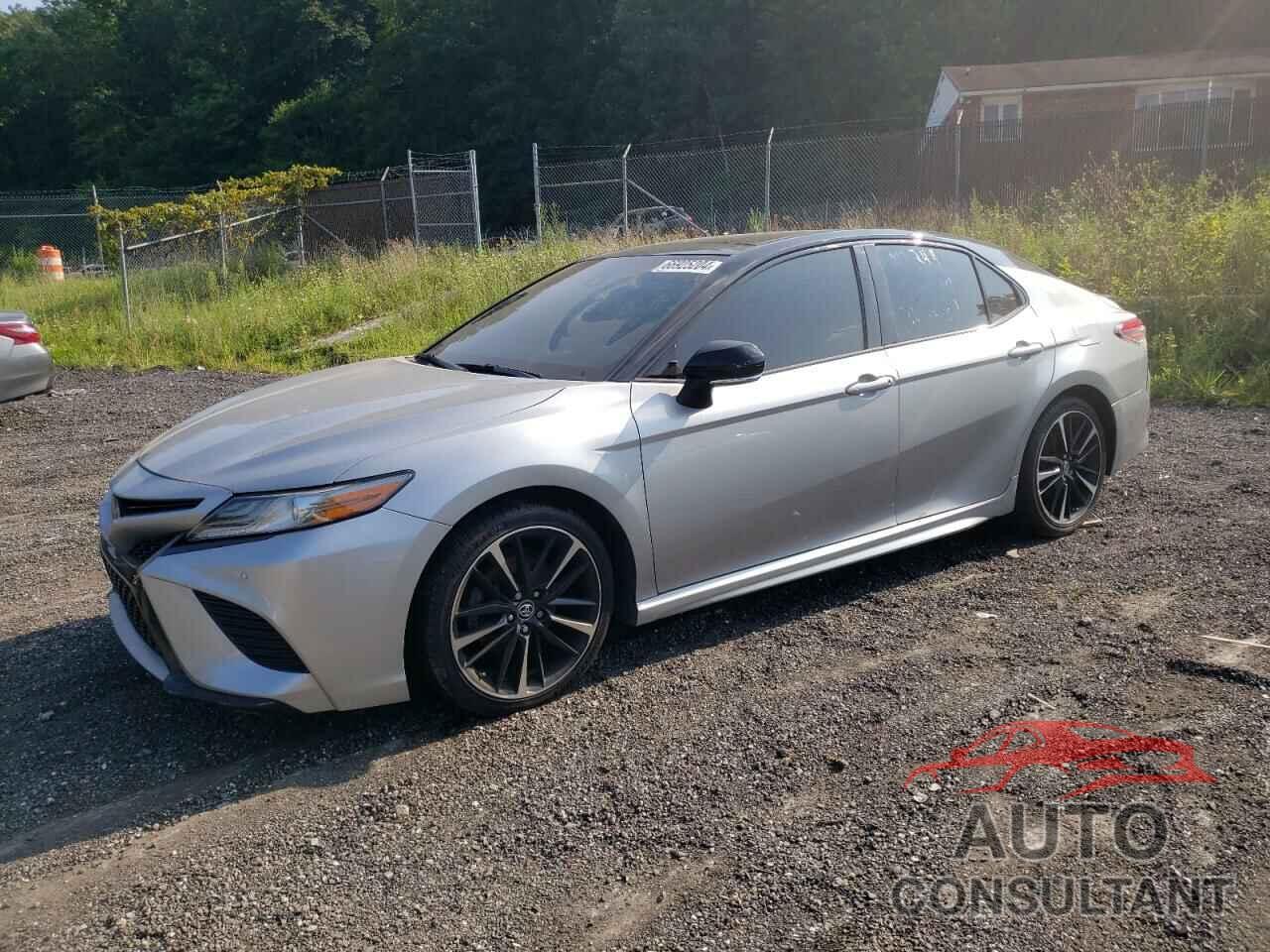 TOYOTA CAMRY 2018 - 4T1B61HKXJU086040