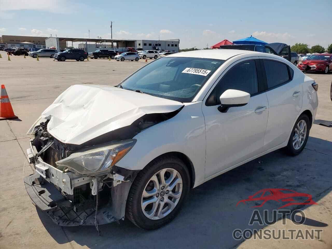TOYOTA YARIS 2017 - 3MYDLBYV4HY148370
