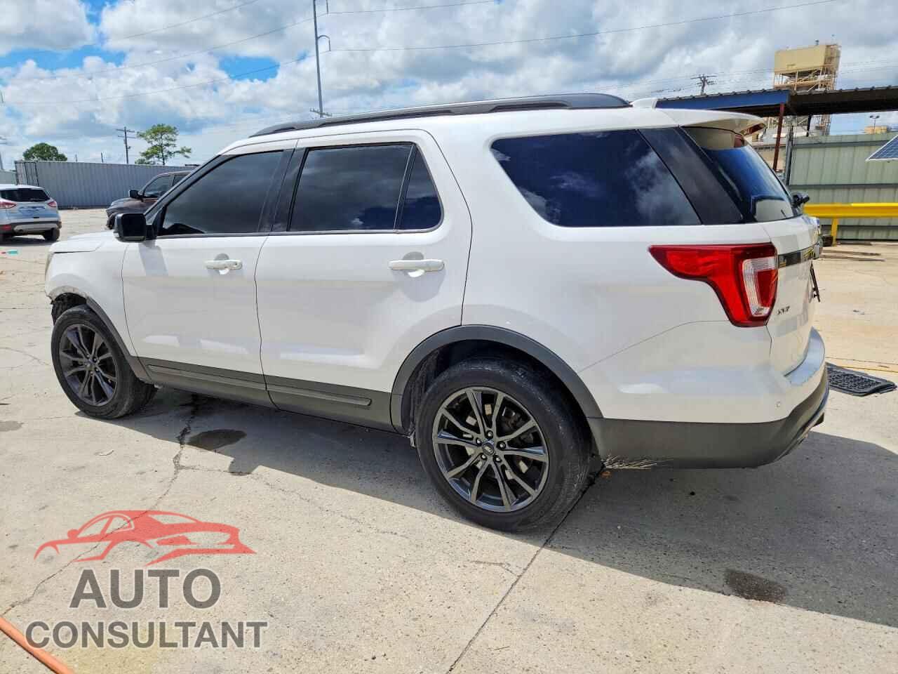 FORD EXPLORER 2017 - 1FM5K7D82HGD49801